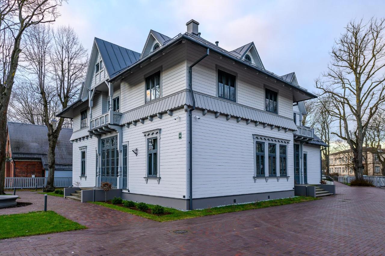 Roze Peldu Residence Liepāja Exteriör bild